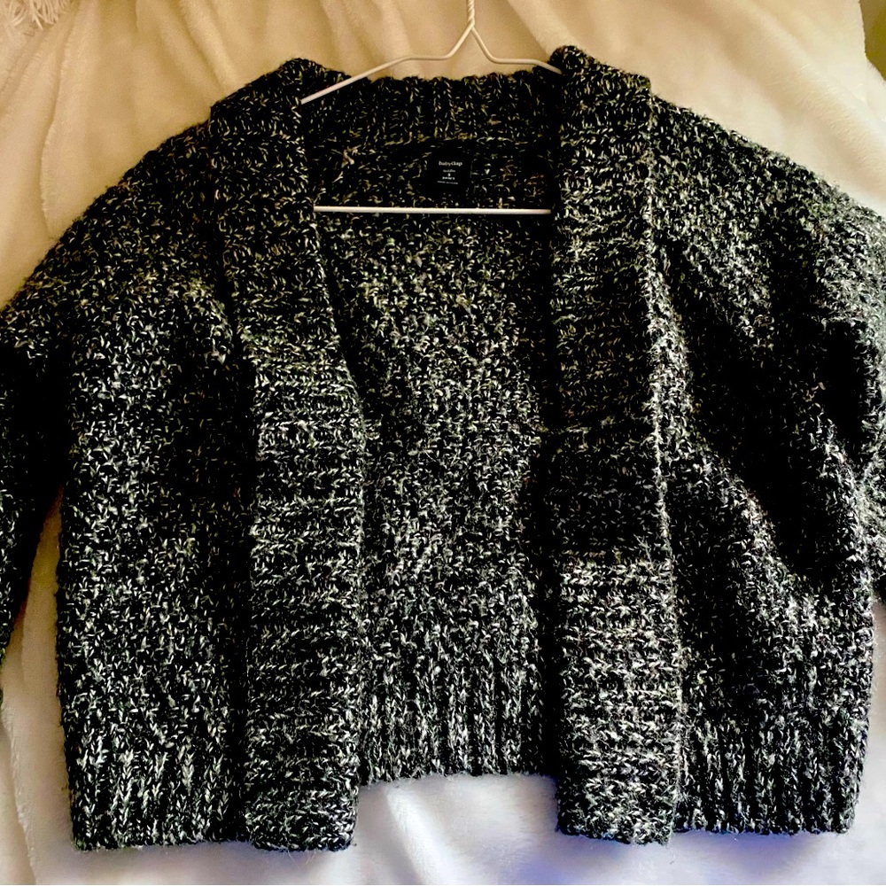 Girl’s GAP Black Speckled Cardigan Sweater. {5T}